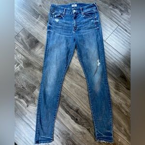 MOTHER The Looker in Graffiti Girl Size 27. NOT stretched out. Great condition.